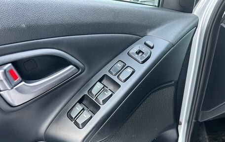 Hyundai ix35 I рестайлинг, 2013 год, 1 300 000 рублей, 36 фотография