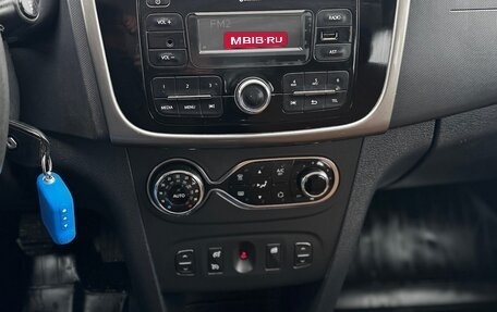 Renault Sandero II рестайлинг, 2017 год, 710 000 рублей, 24 фотография