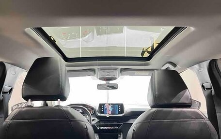 Peugeot 2008 II, 2023 год, 1 650 000 рублей, 13 фотография