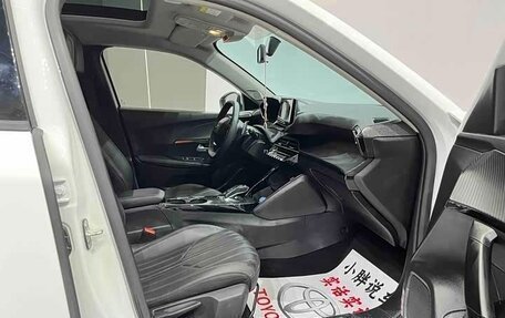 Peugeot 2008 II, 2023 год, 1 650 000 рублей, 12 фотография