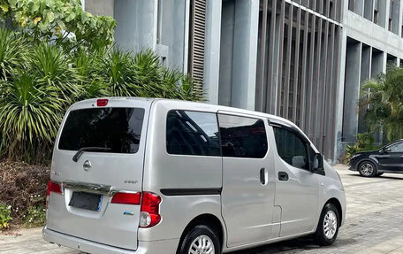 Nissan NV200, 2016 год, 1 290 000 рублей, 4 фотография