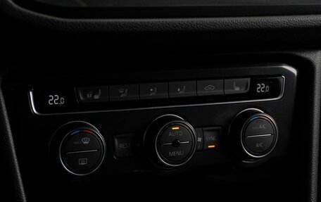 Volkswagen Tiguan II, 2019 год, 2 599 000 рублей, 14 фотография