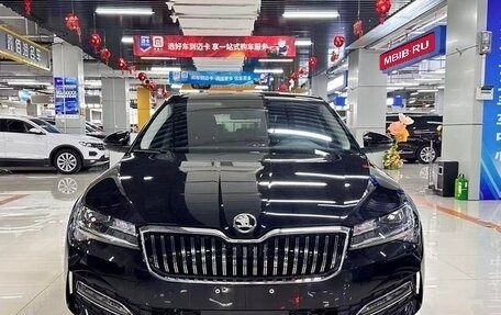 Skoda Superb III рестайлинг, 2024 год, 2 600 469 рублей, 2 фотография