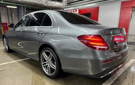 Mercedes-Benz E-Класс, 2019 год, 3 850 000 рублей, 6 фотография