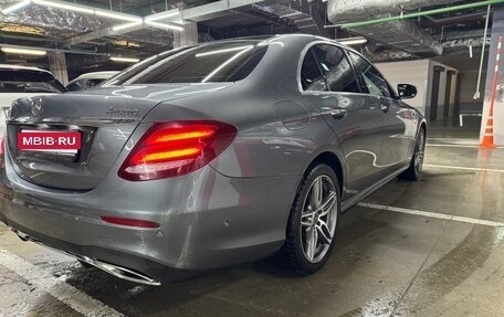 Mercedes-Benz E-Класс, 2019 год, 3 850 000 рублей, 4 фотография