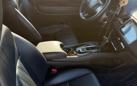 Honda Vezel, 2021 год, 2 100 000 рублей, 9 фотография