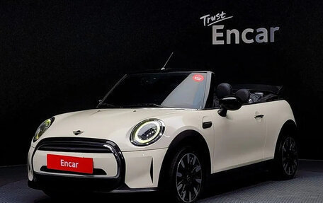 MINI Cabrio, 2022 год, 1 790 000 рублей, 1 фотография