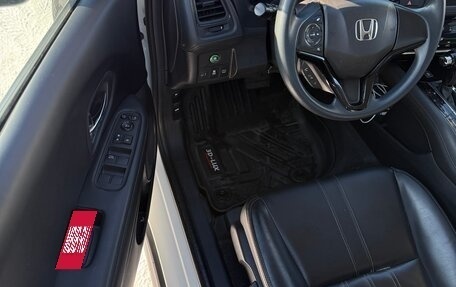 Honda Vezel, 2021 год, 2 100 000 рублей, 25 фотография