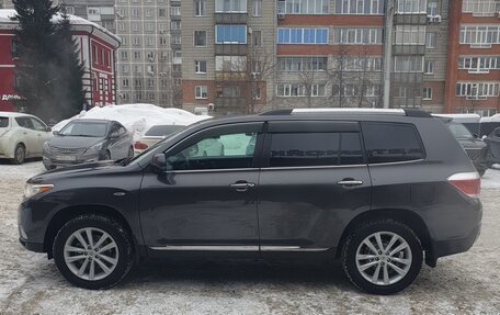 Toyota Highlander III, 2011 год, 2 330 000 рублей, 6 фотография