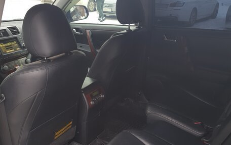 Toyota Highlander III, 2011 год, 2 330 000 рублей, 10 фотография