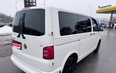 Volkswagen Caravelle T6 рестайлинг, 2016 год, 2 899 000 рублей, 5 фотография