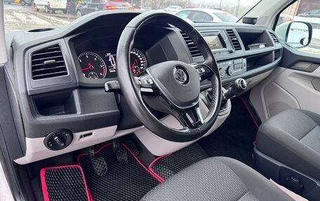 Volkswagen Caravelle T6 рестайлинг, 2016 год, 2 899 000 рублей, 11 фотография