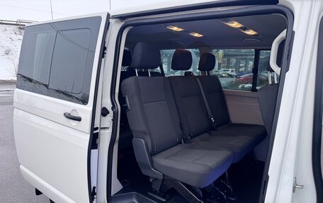 Volkswagen Caravelle T6 рестайлинг, 2016 год, 2 899 000 рублей, 14 фотография