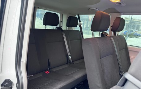 Volkswagen Caravelle T6 рестайлинг, 2016 год, 2 899 000 рублей, 15 фотография