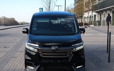 Honda Stepwgn IV, 2020 год, 2 600 000 рублей, 3 фотография