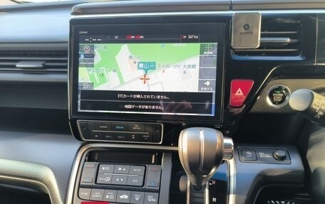 Honda Stepwgn IV, 2020 год, 2 600 000 рублей, 13 фотография