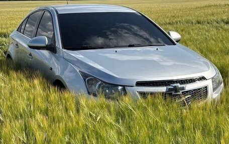 Chevrolet Cruze II, 2011 год, 680 000 рублей, 2 фотография