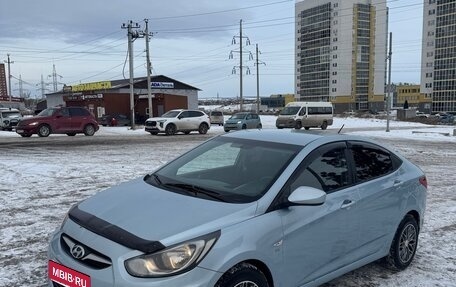 Hyundai Solaris II рестайлинг, 2013 год, 840 000 рублей, 1 фотография