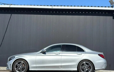 Mercedes-Benz C-Класс, 2019 год, 1 900 000 рублей, 3 фотография