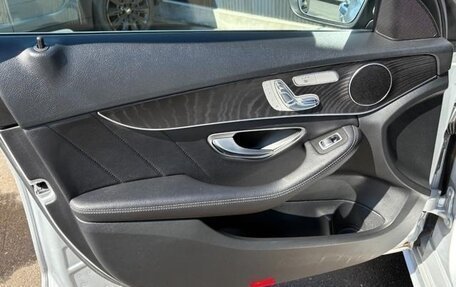 Mercedes-Benz C-Класс, 2019 год, 1 900 000 рублей, 13 фотография