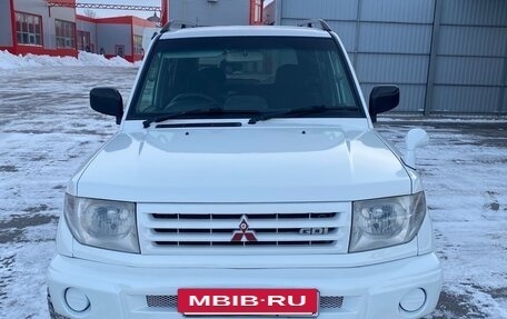 Mitsubishi Pajero iO, 2000 год, 600 000 рублей, 2 фотография