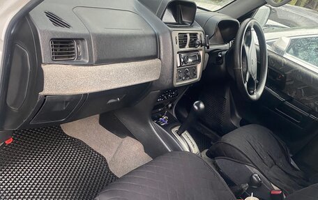 Mitsubishi Pajero iO, 2000 год, 600 000 рублей, 5 фотография