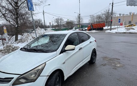 Hyundai Solaris II рестайлинг, 2013 год, 480 000 рублей, 2 фотография
