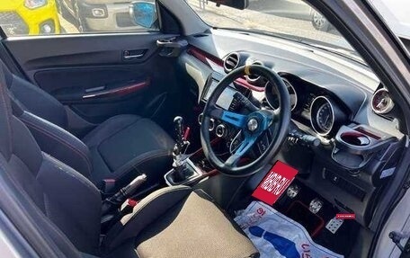 Suzuki Swift V, 2023 год, 1 290 000 рублей, 13 фотография