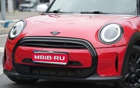 MINI Hatch, 2022 год, 1 940 000 рублей, 3 фотография