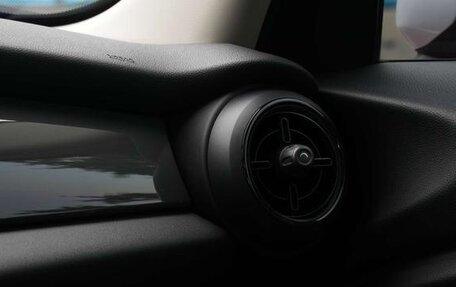 MINI Hatch, 2022 год, 1 940 000 рублей, 14 фотография