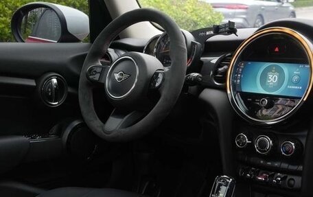 MINI Hatch, 2022 год, 1 940 000 рублей, 11 фотография