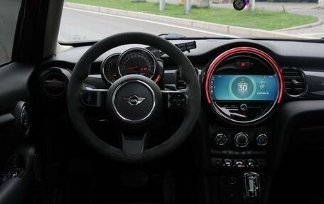 MINI Hatch, 2022 год, 1 940 000 рублей, 12 фотография