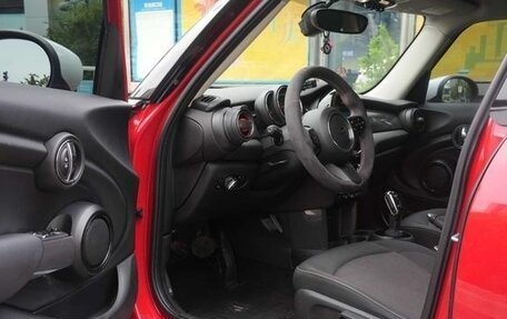 MINI Hatch, 2022 год, 1 940 000 рублей, 10 фотография