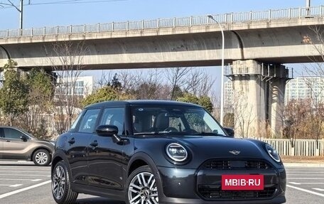 MINI Hatch, 2025 год, 3 800 000 рублей, 3 фотография