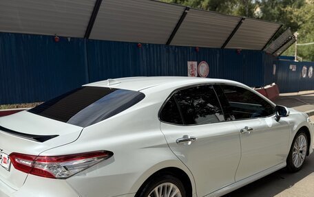 Toyota Camry, 2020 год, 2 700 000 рублей, 4 фотография