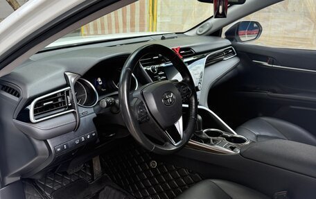 Toyota Camry, 2020 год, 2 700 000 рублей, 11 фотография