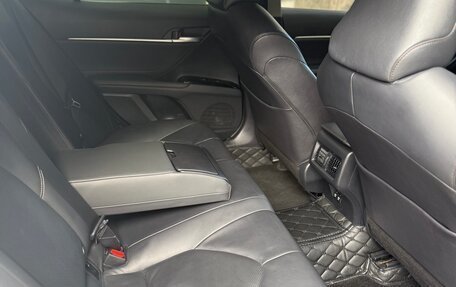 Toyota Camry, 2020 год, 2 700 000 рублей, 14 фотография