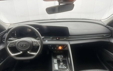 Hyundai Elantra, 2022 год, 1 550 000 рублей, 7 фотография