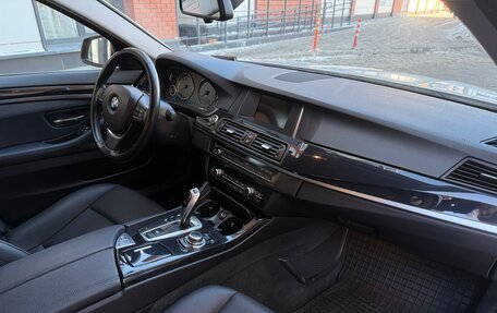 BMW 5 серия, 2015 год, 1 990 000 рублей, 12 фотография