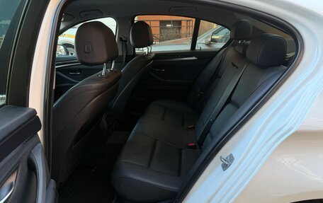 BMW 5 серия, 2015 год, 1 990 000 рублей, 14 фотография