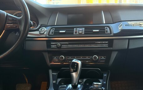 BMW 5 серия, 2015 год, 1 990 000 рублей, 23 фотография