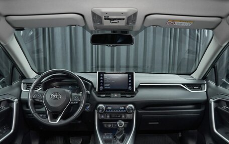 Toyota RAV4, 2021 год, 3 399 000 рублей, 7 фотография