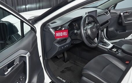 Toyota RAV4, 2021 год, 3 399 000 рублей, 9 фотография