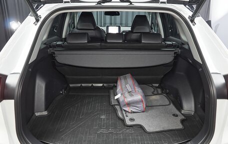 Toyota RAV4, 2021 год, 3 399 000 рублей, 23 фотография