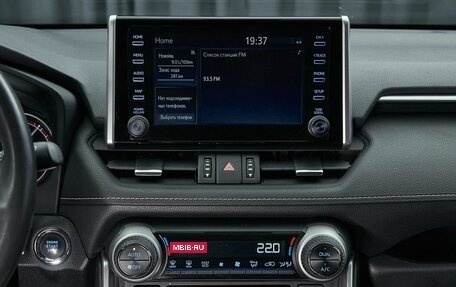 Toyota RAV4, 2021 год, 3 399 000 рублей, 19 фотография