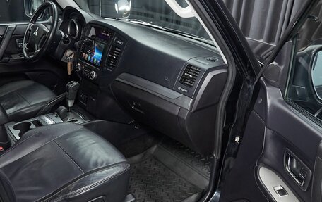 Mitsubishi Pajero IV, 2011 год, 2 147 000 рублей, 11 фотография