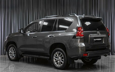 Toyota Land Cruiser Prado 150 рестайлинг 2, 2017 год, 3 777 000 рублей, 2 фотография