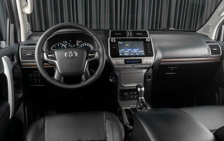 Toyota Land Cruiser Prado 150 рестайлинг 2, 2017 год, 3 777 000 рублей, 14 фотография