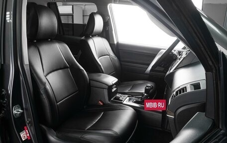 Toyota Land Cruiser Prado 150 рестайлинг 2, 2017 год, 3 777 000 рублей, 16 фотография