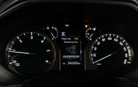 Toyota Land Cruiser Prado 150 рестайлинг 2, 2017 год, 3 777 000 рублей, 28 фотография